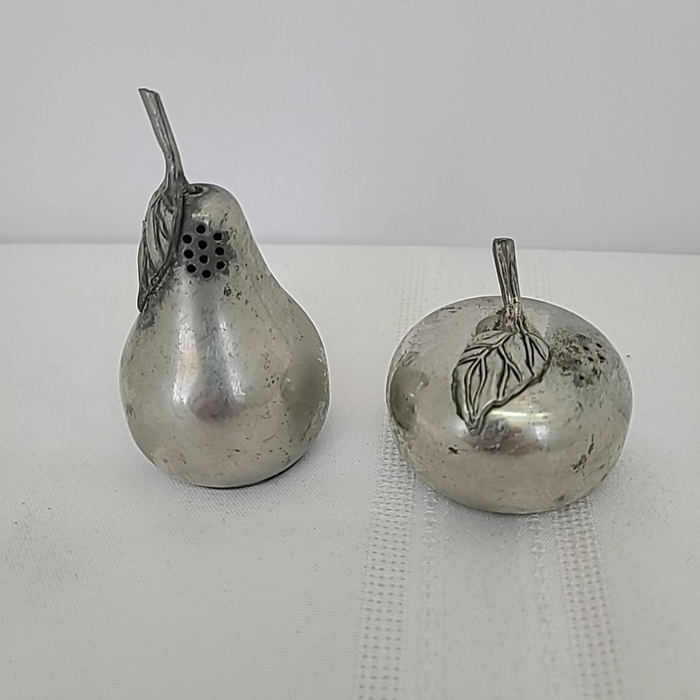 VTG Kirk Stieff Pewter  Pear and Apple Salt &Pepper Shakers